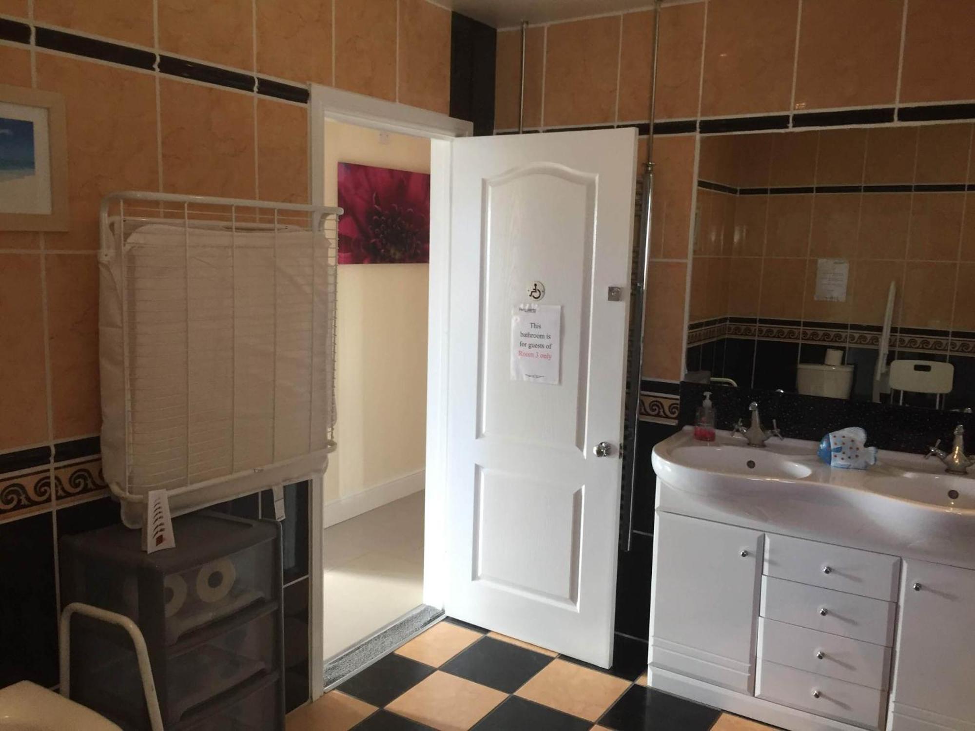 Vila Hogwarts Bed And Continental Breakfast Sheerness Pokoj fotografie